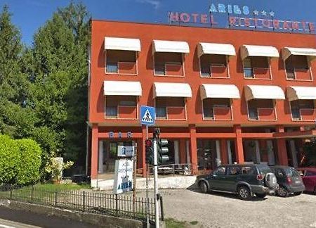 Hotel Aries Lesa Exterior foto