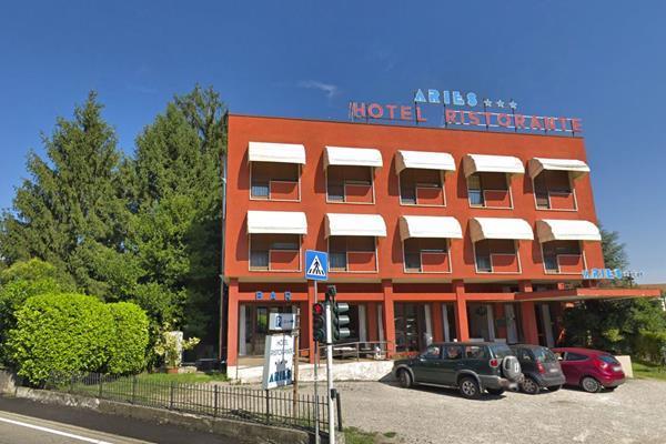 Hotel Aries Lesa Exterior foto