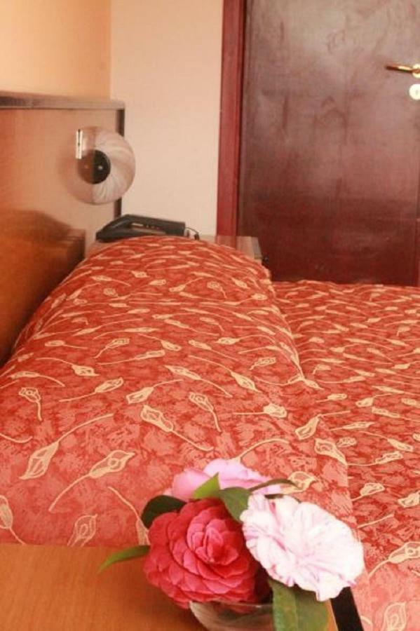 Hotel Aries Lesa Exterior foto